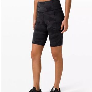 LULULEMON FAST & FREE HIGH RISE 8” SHORTS! NWT!